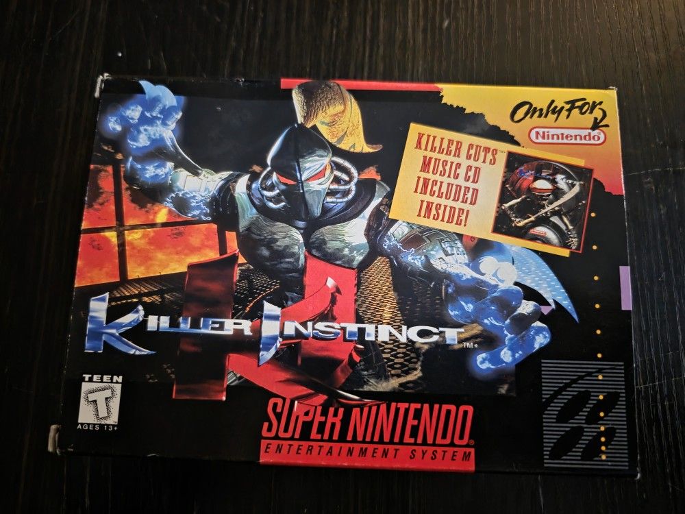 SNES Killer instinct in box with everything that comes with the game.