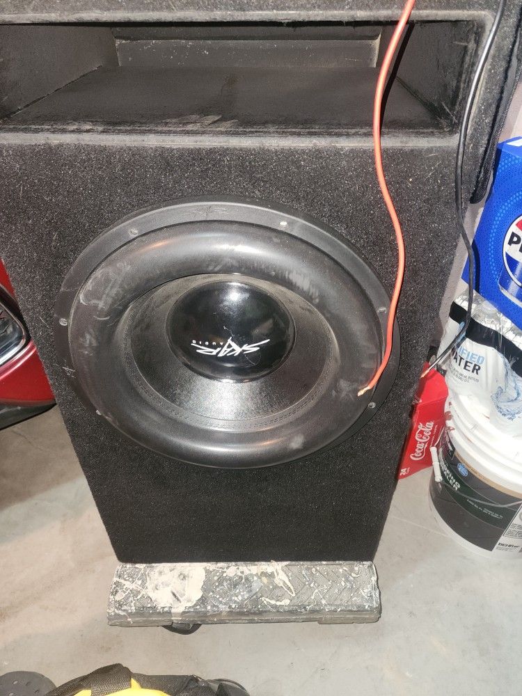 5000 Watt 15 Inch Skar 1ohm Subwoofer Custom Box Rockville Battery Capacitor 4000 Watts Rockville Amp All Wires Are Included This Hits HARD .