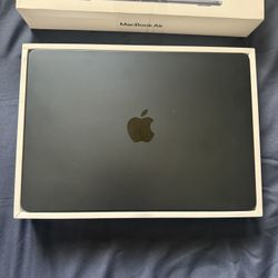 Apple 2025 MacBook Air 13-inch Laptop with M4 chip 256GB  