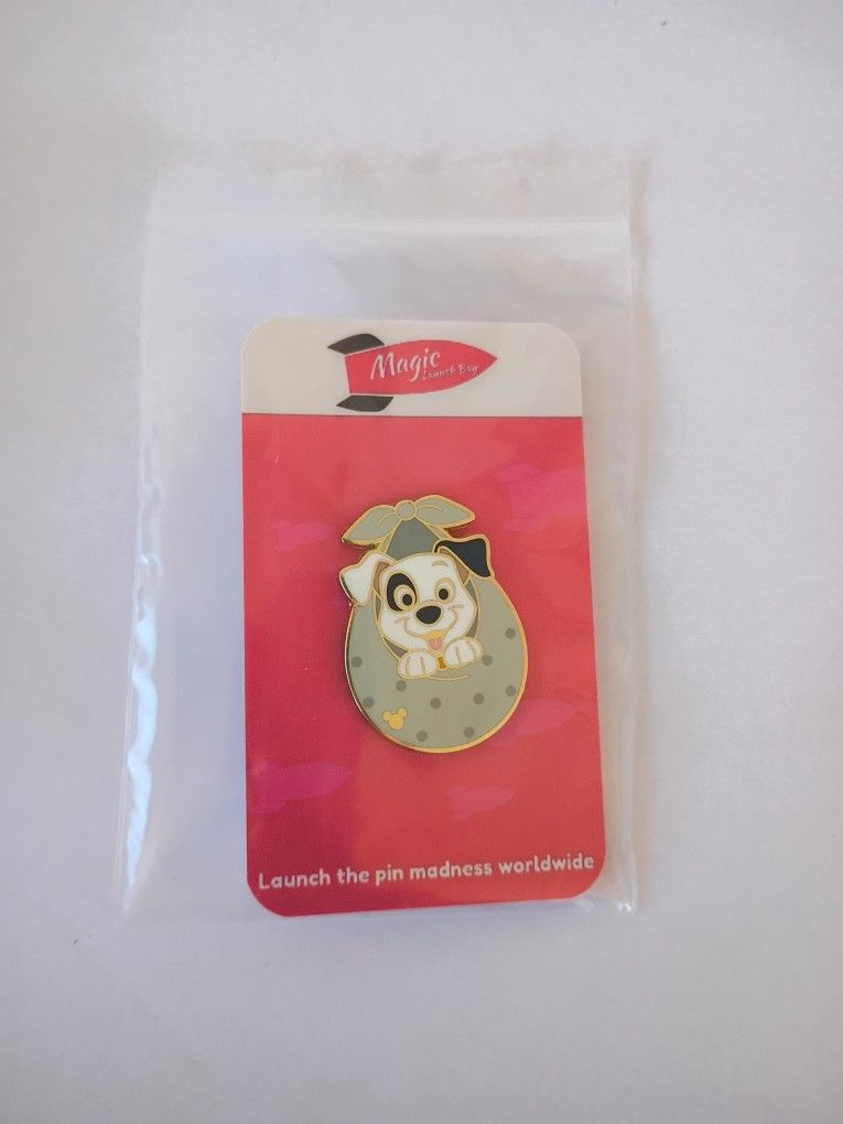 Disney Pin Badge 101 Hong Kong Disneyland Pin Badge