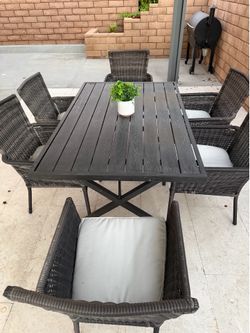 Patio Table w/6 Chairs