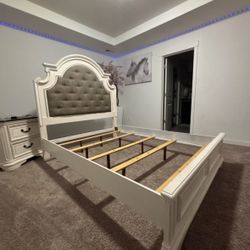 Beautiful Real Wood Ashley Queen Size Bed Frame For Sale ! 