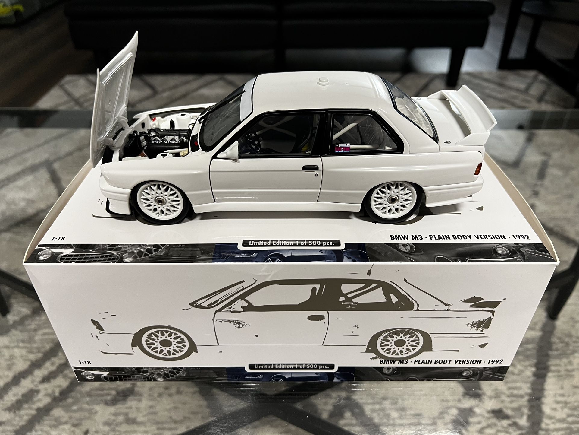1/18 Minichamps 1992 BMW E30 M3 DTM Plain Body Version White
