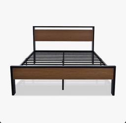 Metal bed frame/ base de cama