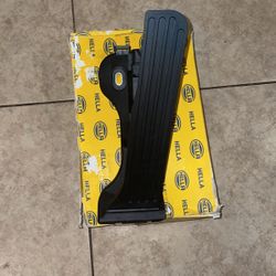 Hella Accelerator Pedal For Audi/Volkswagen 