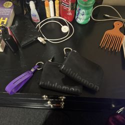 Lululemon keychain wallet 