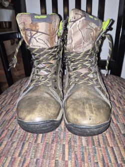 Hunting boots