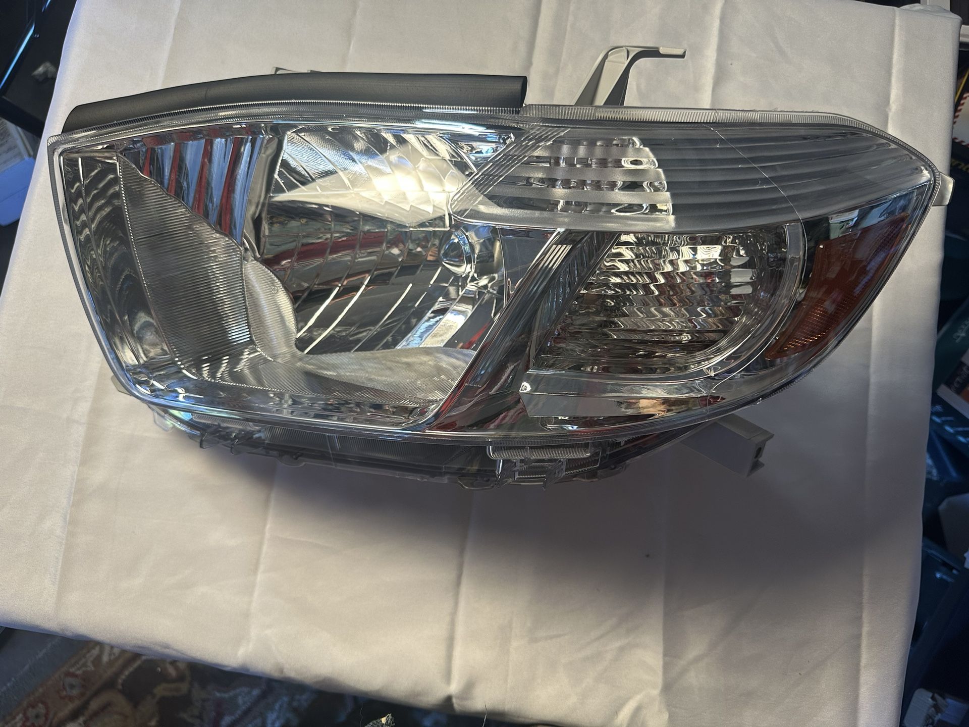 Headlights For Toyota Highlander 2008-2010 Chrome Lamps Left Driver Side