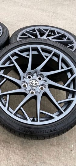 2025-2026 Toyota Camry XSE 19" factory Rims And Michelin Tires.