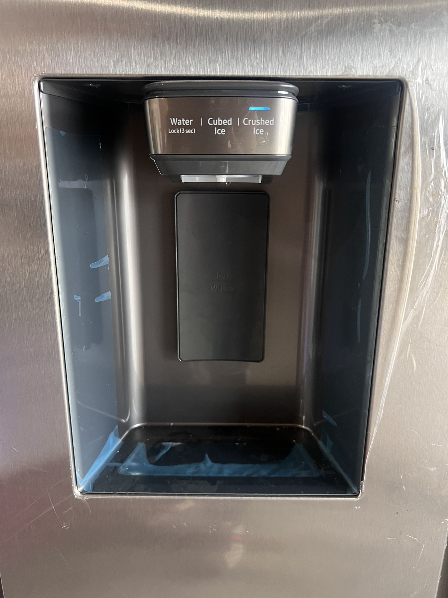 Samsung Refrigerator!!!! Gently Used like New!!!