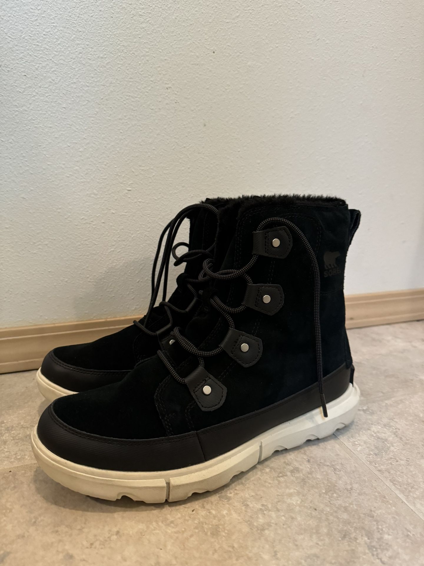 Sorel Women’s Explorer II Joan NL4462-010 Boot Size 12