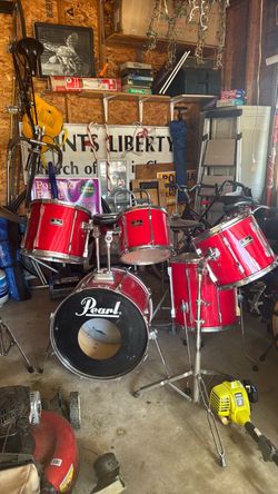 Pearl Drum Kit Red 5-Piece Set