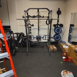 Squat Rack/ Jammer Arms/ Lat Pulldown