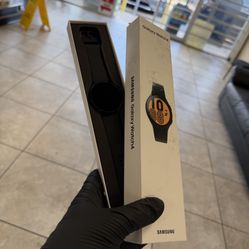 Samsung Galaxy Watch 4