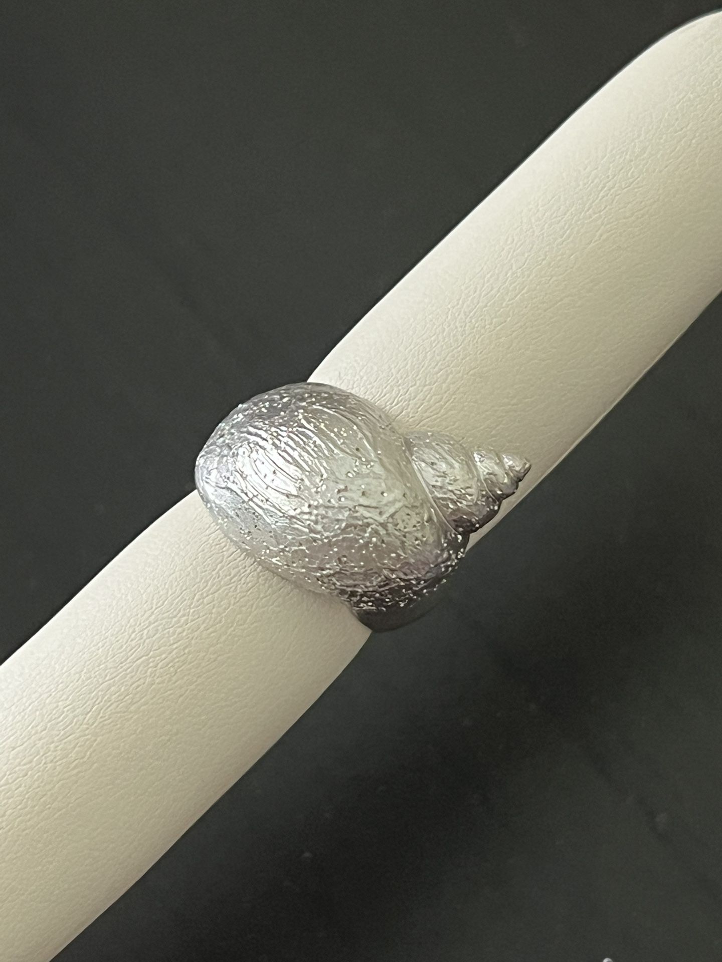Italian Silver Conch Shell Shaped Ring Size 8