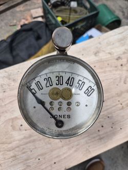 Automotive speedometer