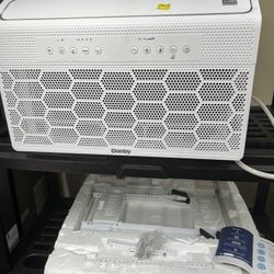 Danby Air conditioner 8000btu