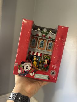 Disney LED Christmas Village Mickey Pluto House 2025 Aldis Exclusive Light up