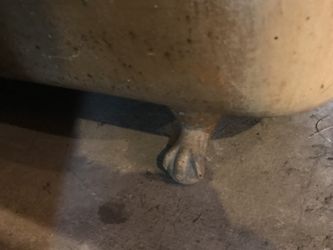 4 ft Vintage antique clawfoot tub