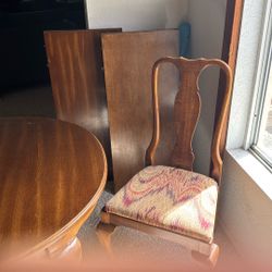 Dinning Room Table + 8 Chairs