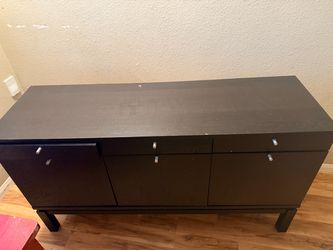 Free tv stand