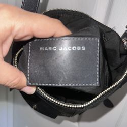 MARC JACOBS BLACK SHOULDER BAG USED