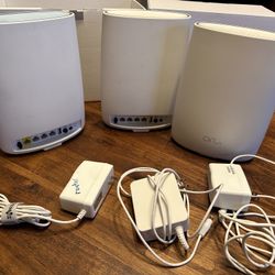 Netgear Orbi RBR50 + 2 RBR50S Satellite Receivers