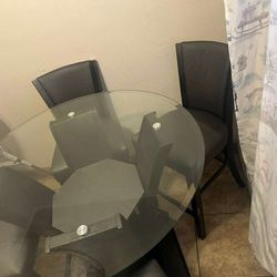 Comedor de 4 sillas