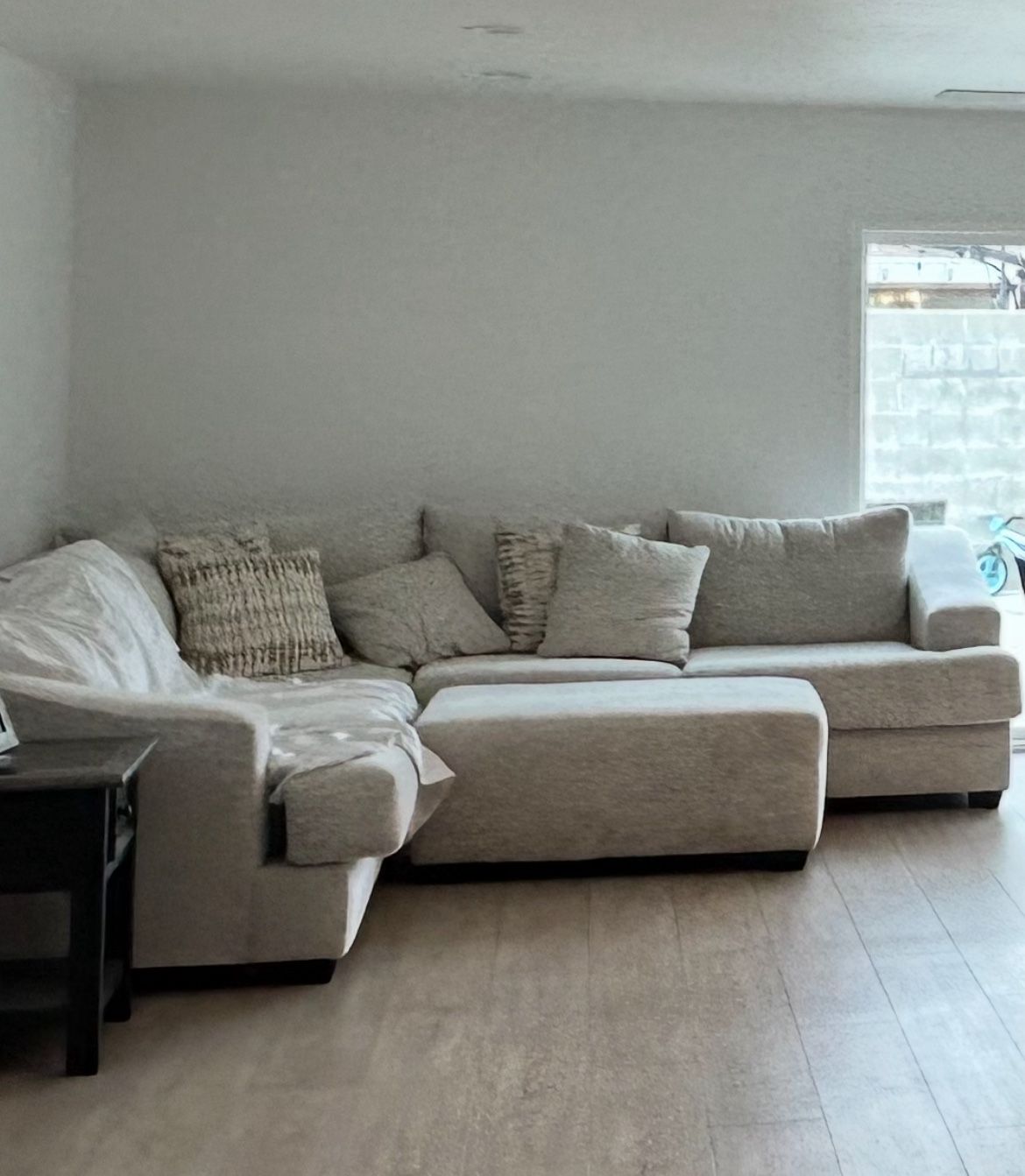 Couches With Ottoman