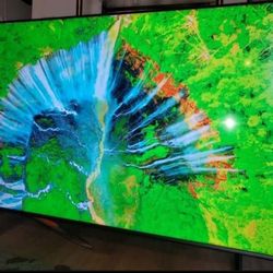 70" Vizio chromcast smart tv streaming apps 4k great condition comes with remote.  Great quality pic