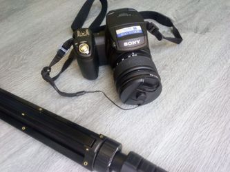 Sony digital camera DSC-R1 cash only $$