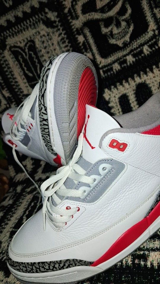 Jordan Fire Red 3s 2022