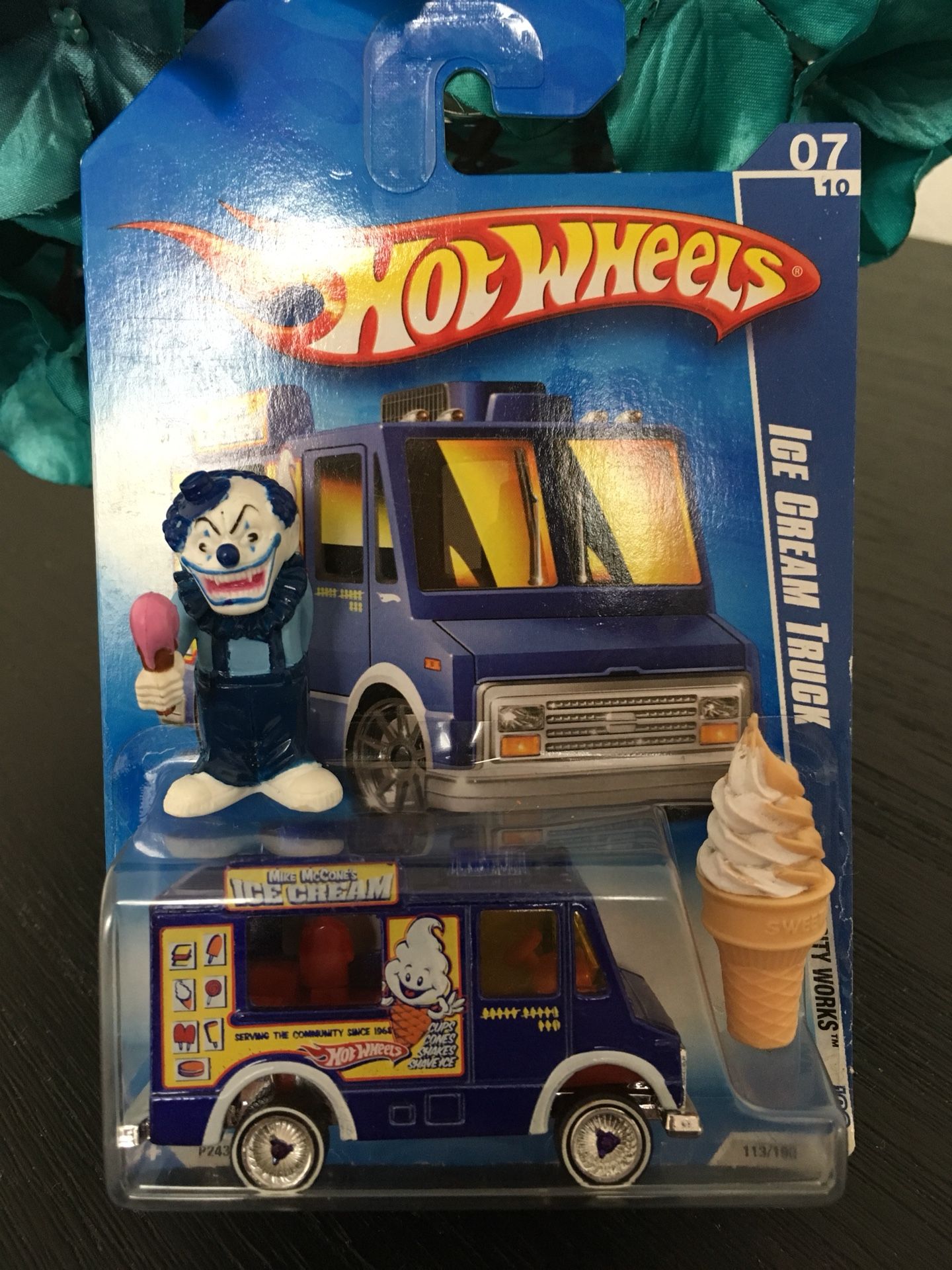 Hotwheels Ice Cream 🍦 Truck Custom Built Lowrider with Homies Clown 🤡 and Cone !!!