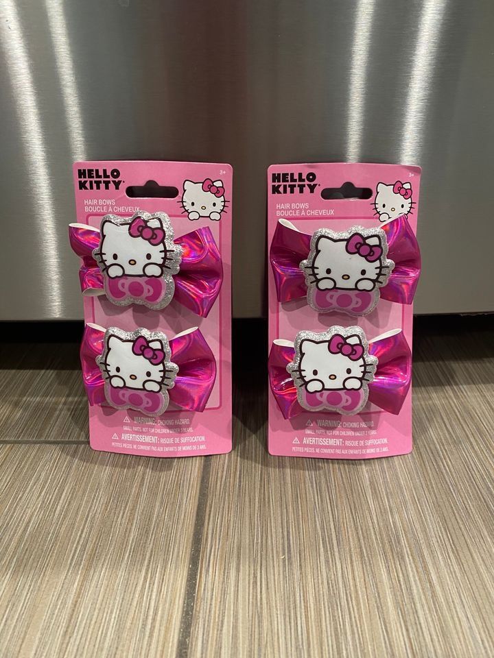 4 pieces Hello Kitty hair clip bows