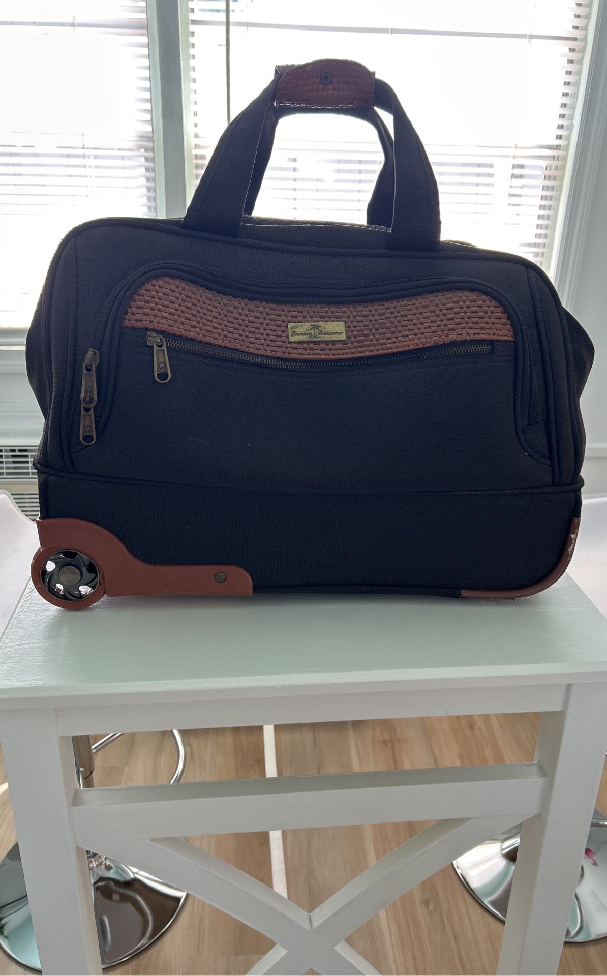 Tommy Bahama Travel Bag