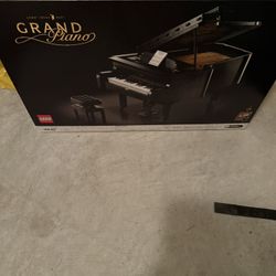Grand Piano LEGO