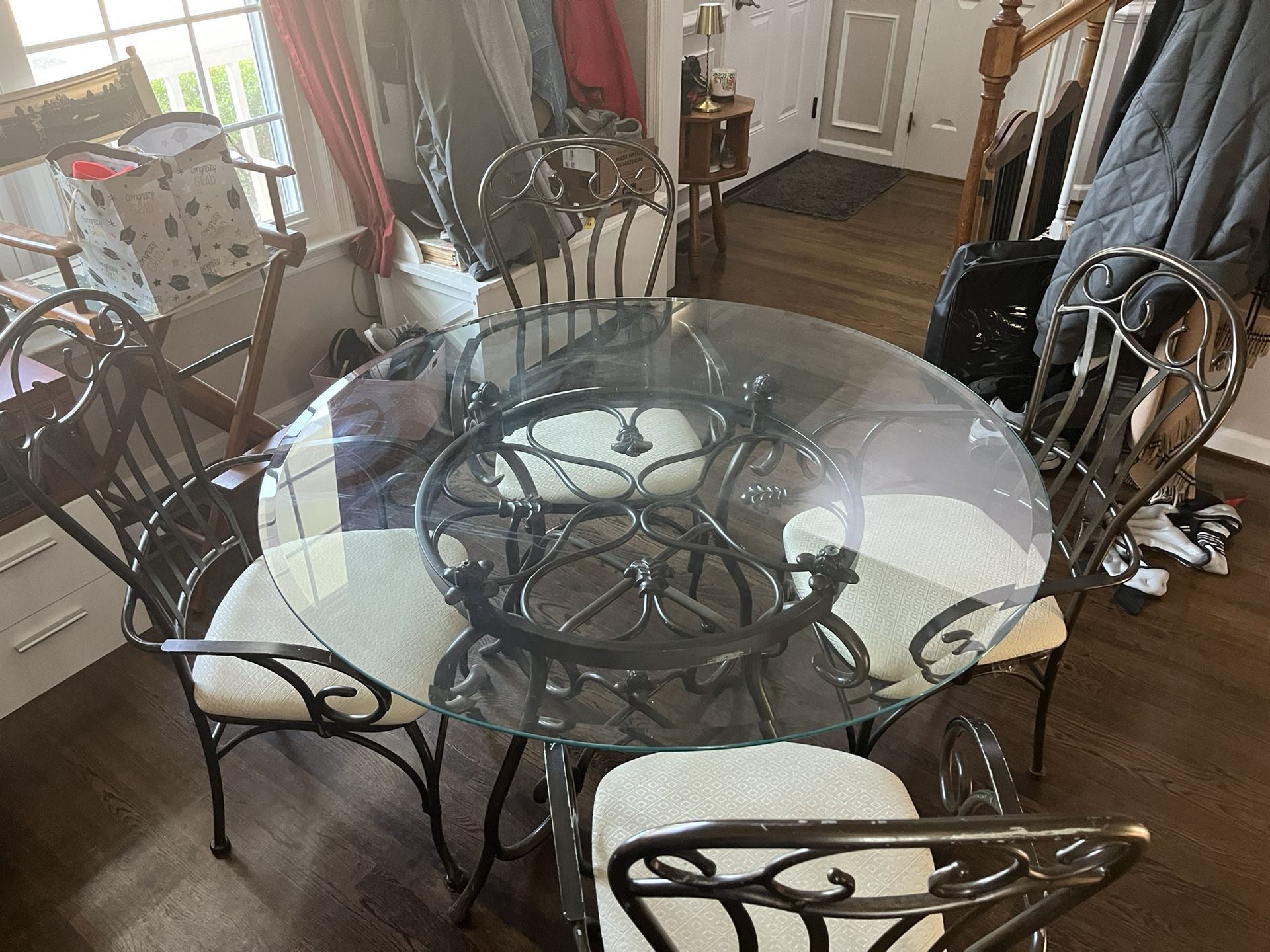 48in Glass Table With 4 Chairs