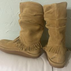 Moongate Fringe Boots