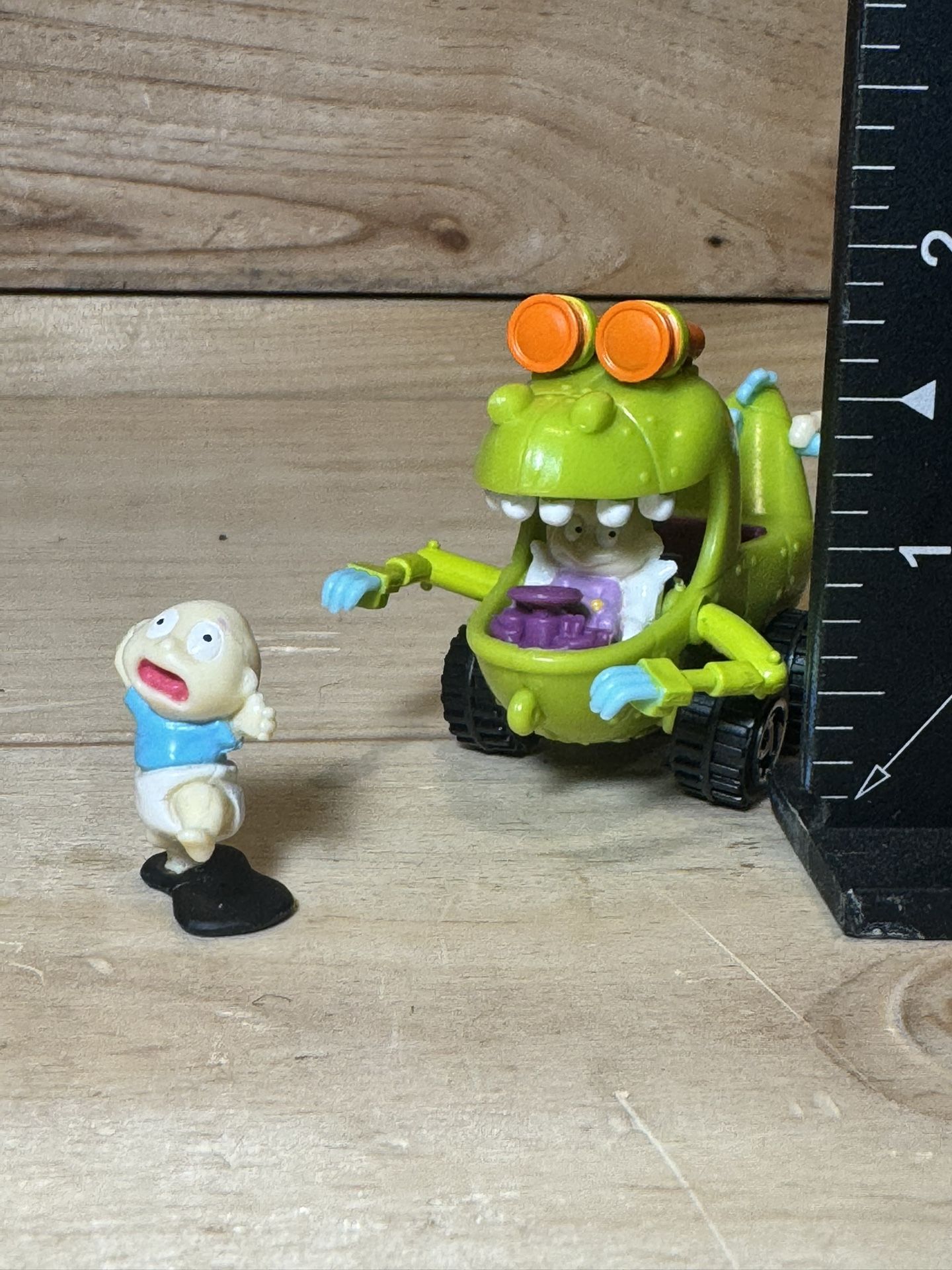 Hot Wheels Rugrats Movie Raptor Wagon Action Pack 1998