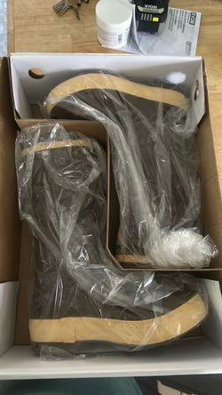 Fishing boots xtratuf