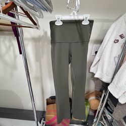Lululemon flared leggings size 00