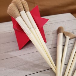 13 Piece Makeup Brush Set - Brand New