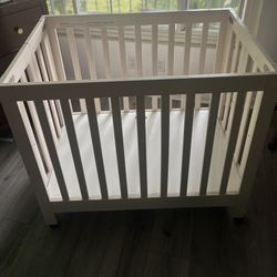 Babyletto Mini Crib Origami  