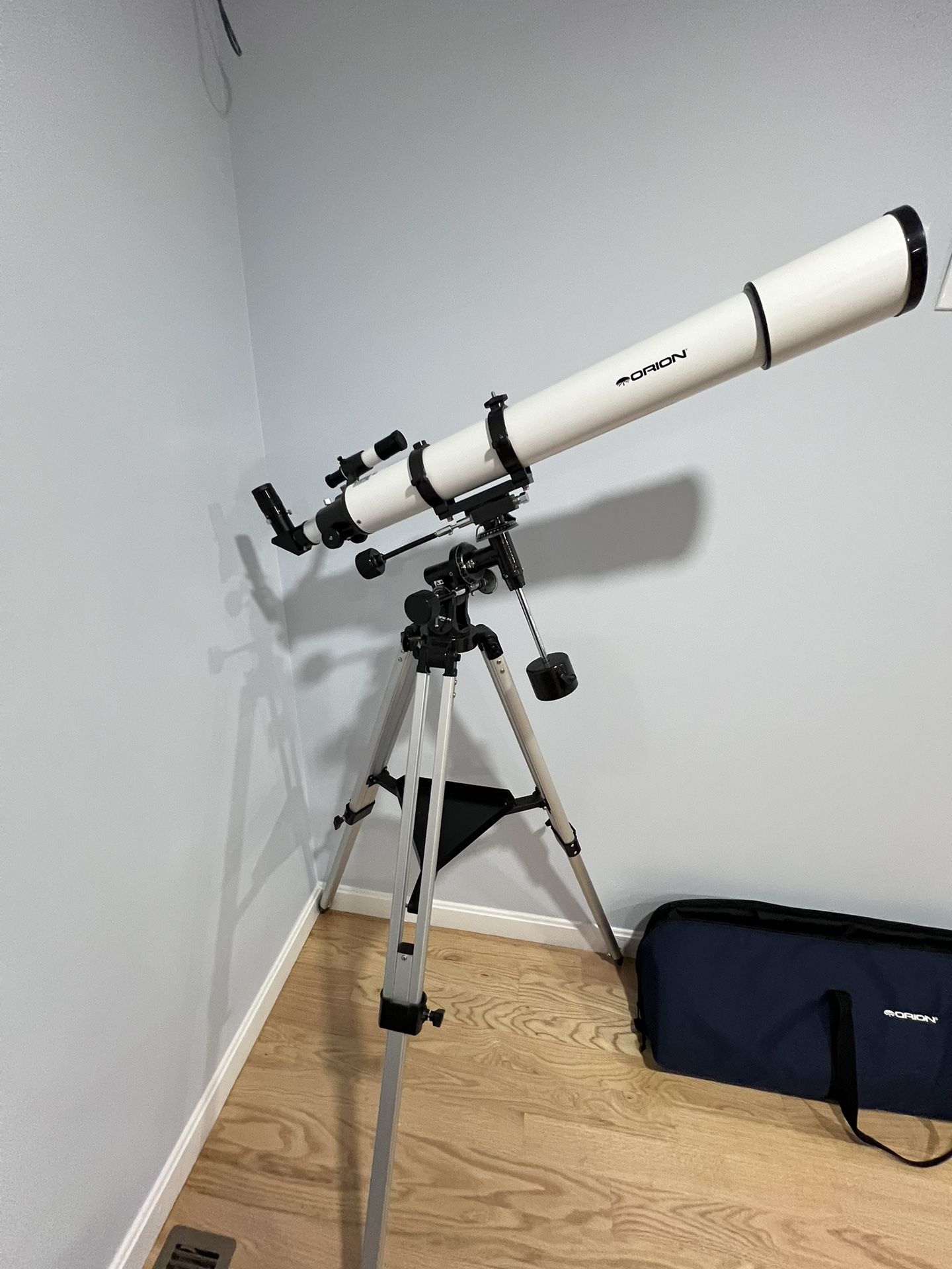 Orion 9024 AstroView 90mm Equatorial Refractor Telescope