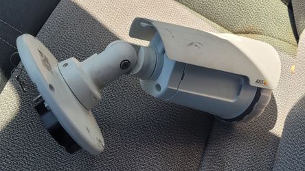 AXIS P1435-LE - Network surveillance camera