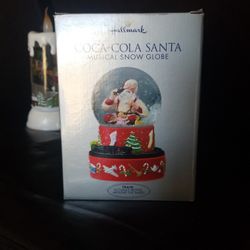 Coca-Cola Musical Snowglobe 