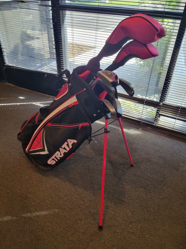 VERY LIGHTLY USED CALLAWAY STRATA WOMENS LADIES GOLF CLUBS DRIVERS IRONS WOODS PUTTER BAG SET WITH COVERS Pink
