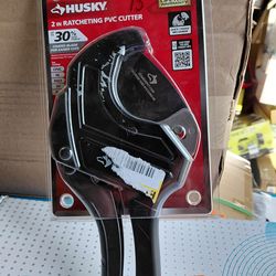 Husky ratcheting pvc cutter