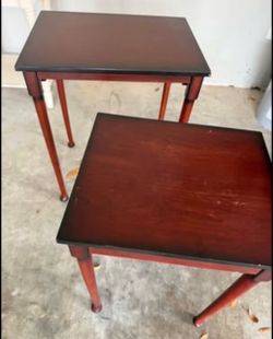 Pair Mahogany of Wood Nesting Tables