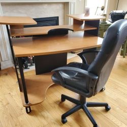 Computer Desk With Multiple Tiers With Free Chair